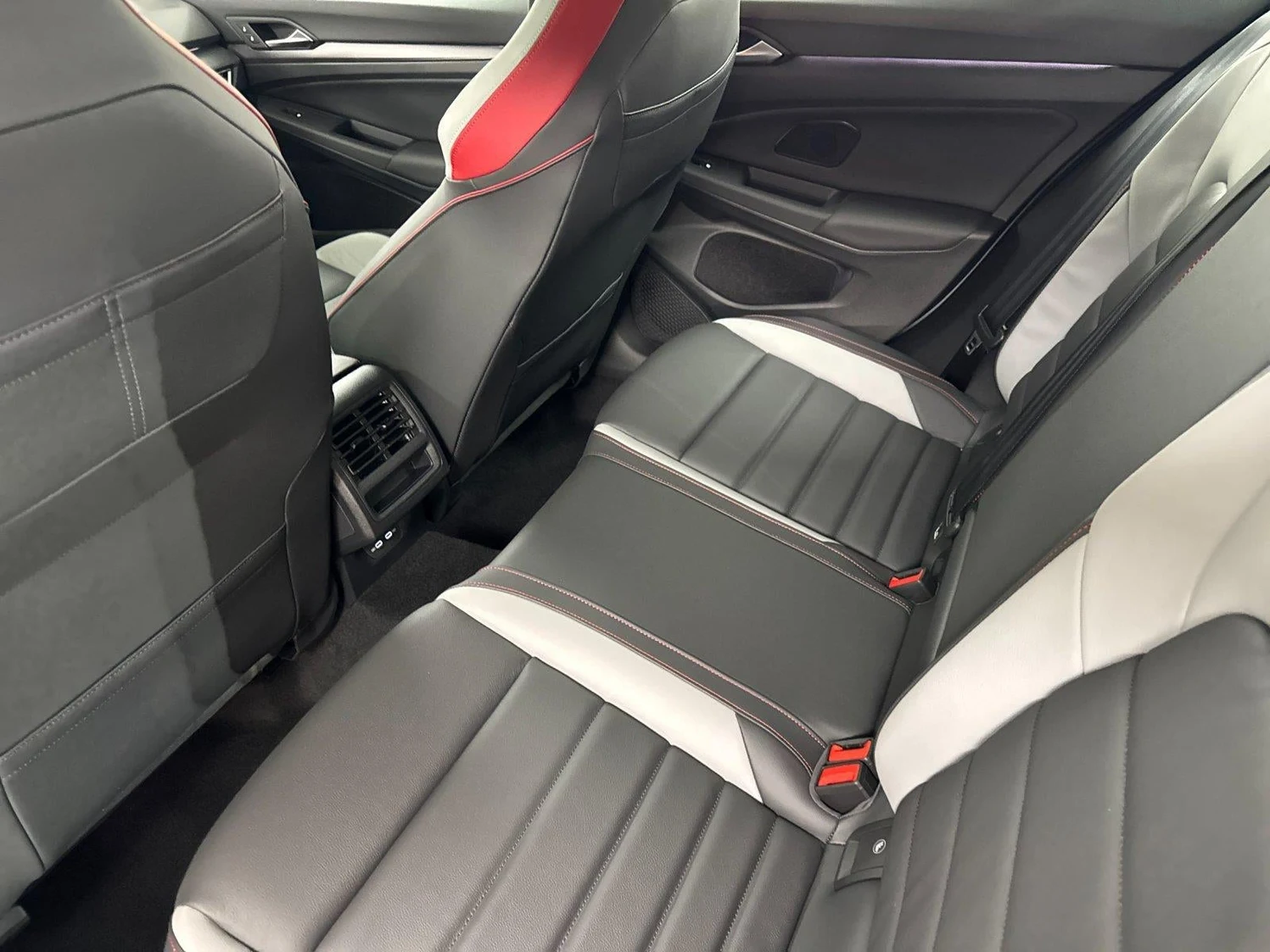 2026 Volkswagen Golf GTI SE (Mk8.5), 11/20