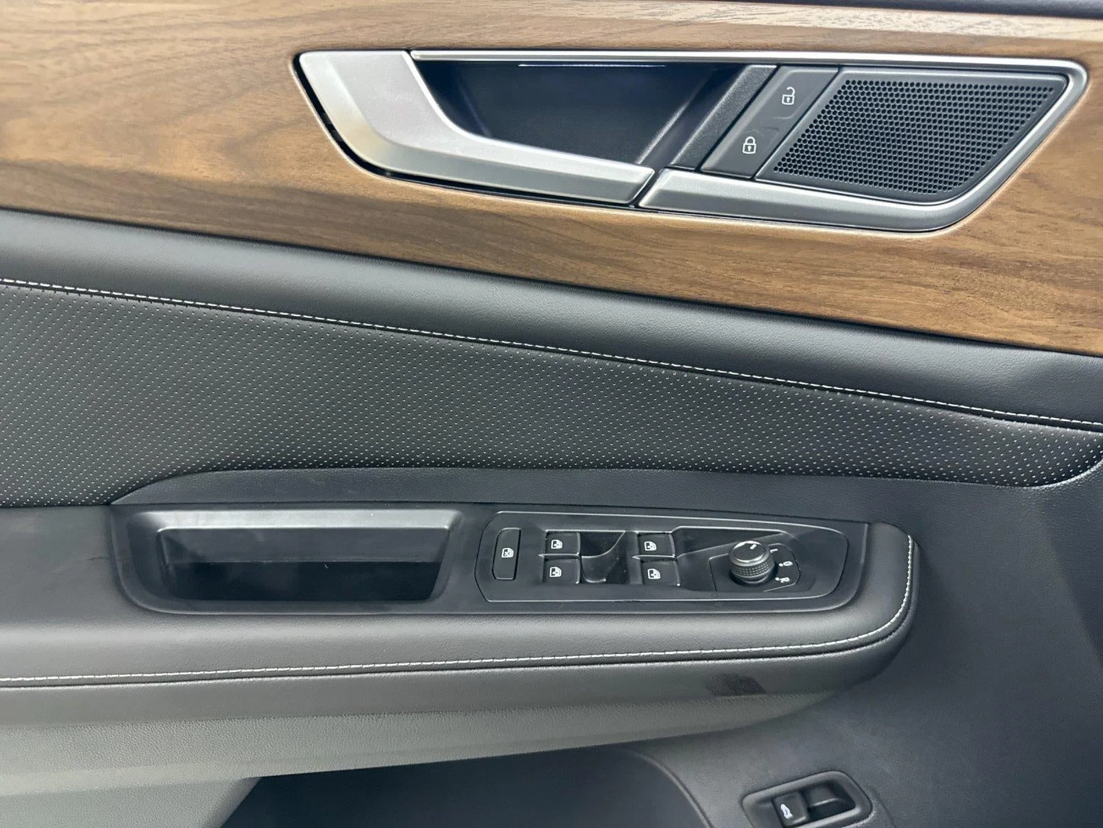 2026 Volkswagen Atlas 2.0T SE with Technology (2024 Update), 10/20