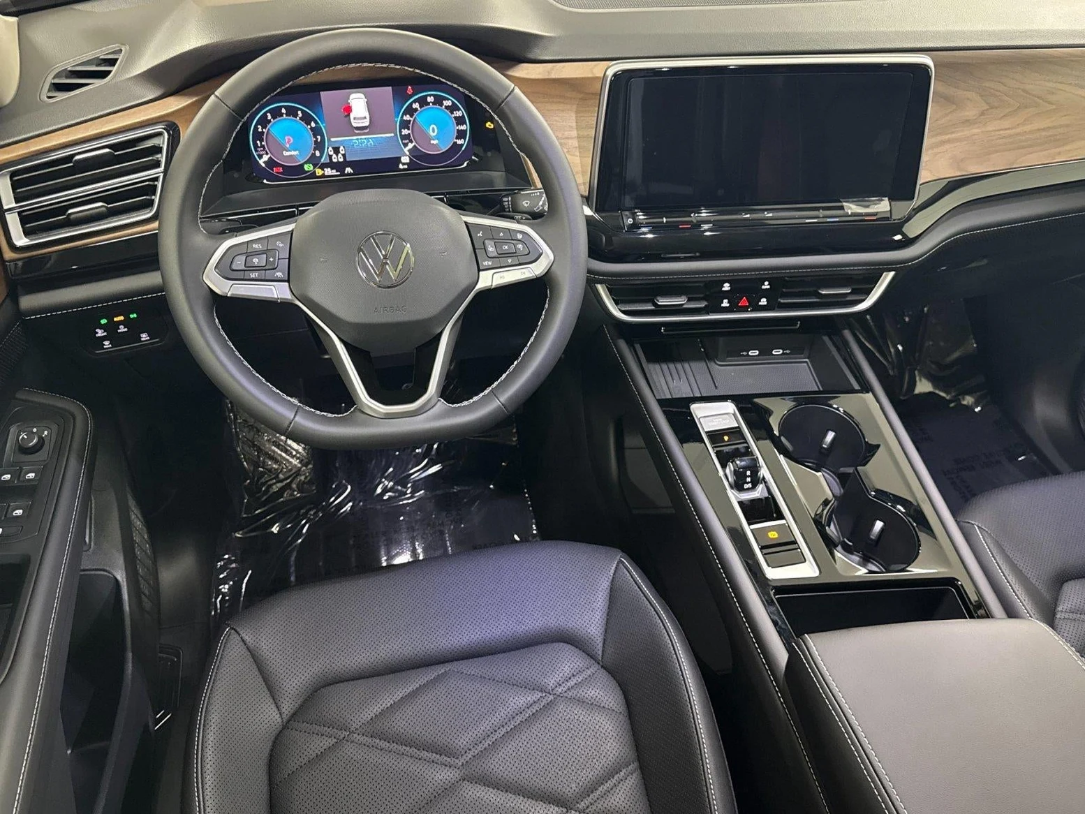 2026 Volkswagen Atlas 2.0T SE with Technology (2024 Update), 13/20