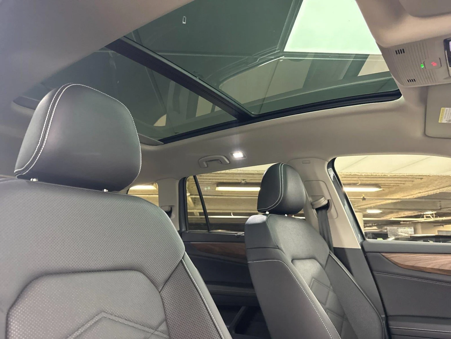 2026 Volkswagen Atlas 2.0T SE with Technology (2024 Update), 16/20