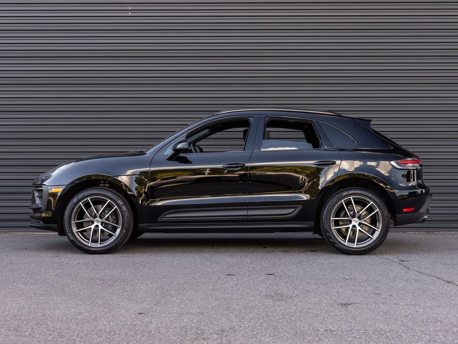 2026 Porsche Macan (95B), 2/20