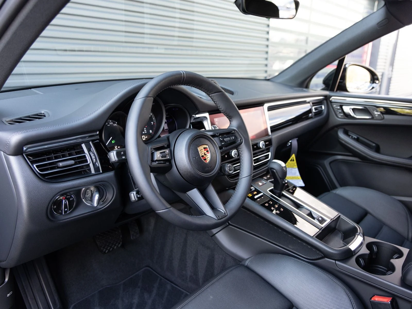 2026 Porsche Macan (95B), 4/20