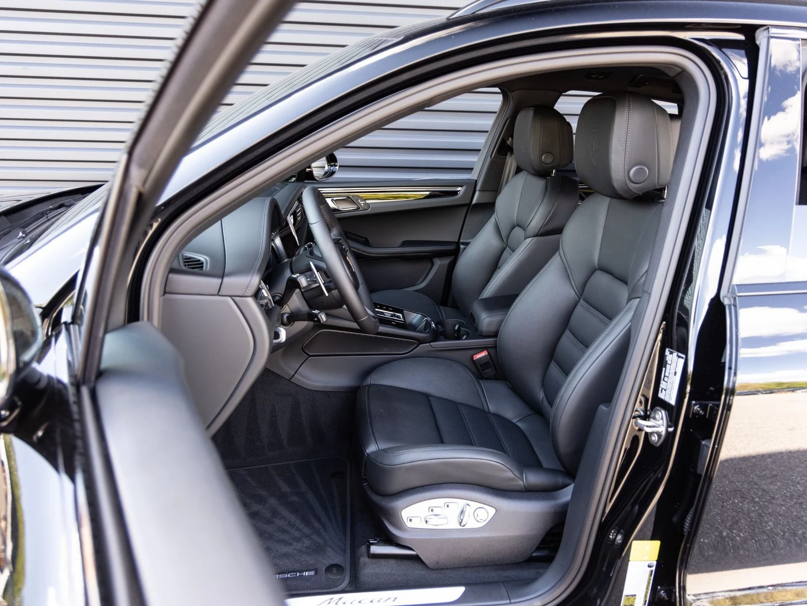 2026 Porsche Macan (95B), 5/20