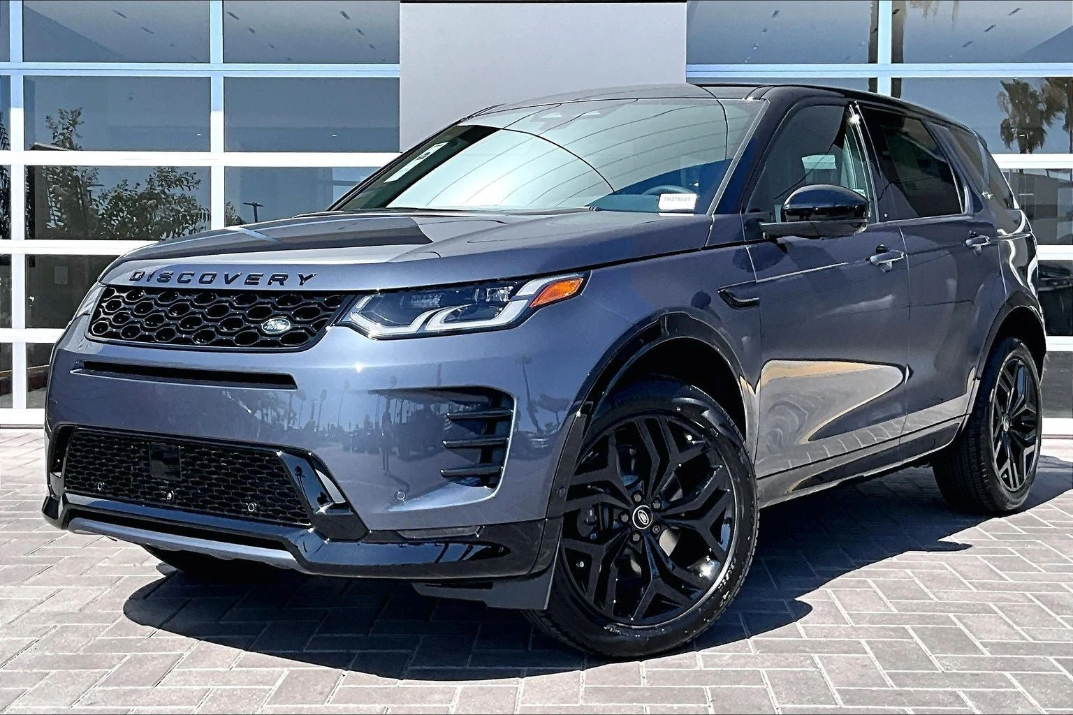 Land Rover Discovery Sport Landmark (L550) · Varesine Blue Metallic · Indigo Auto Group
