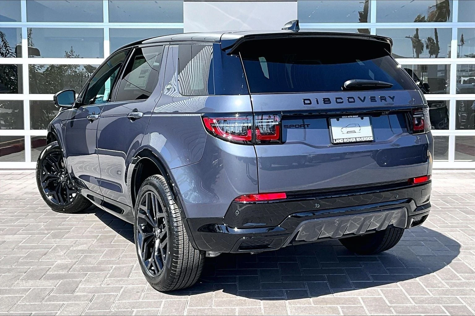 2026 Land Rover Discovery Sport Landmark (L550), 3/14