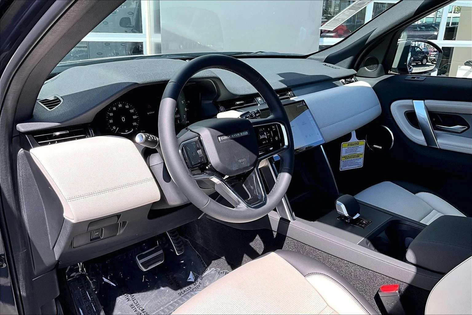 2026 Land Rover Discovery Sport Landmark (L550), 6/14