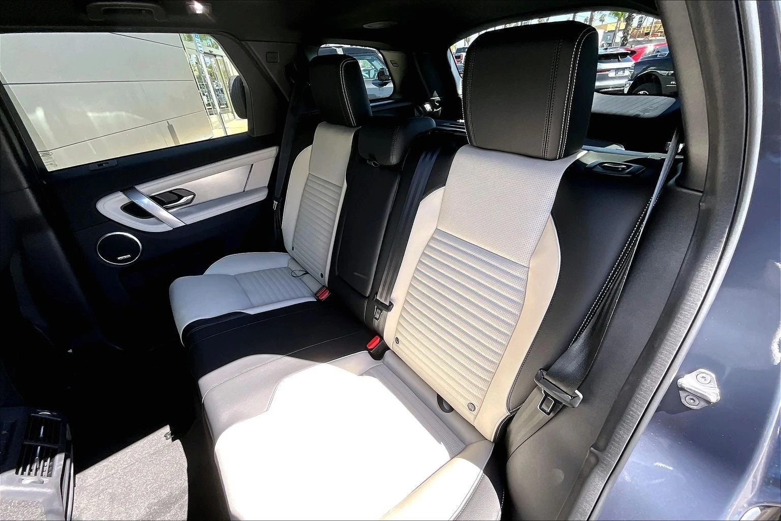 2026 Land Rover Discovery Sport Landmark (L550), 10/14