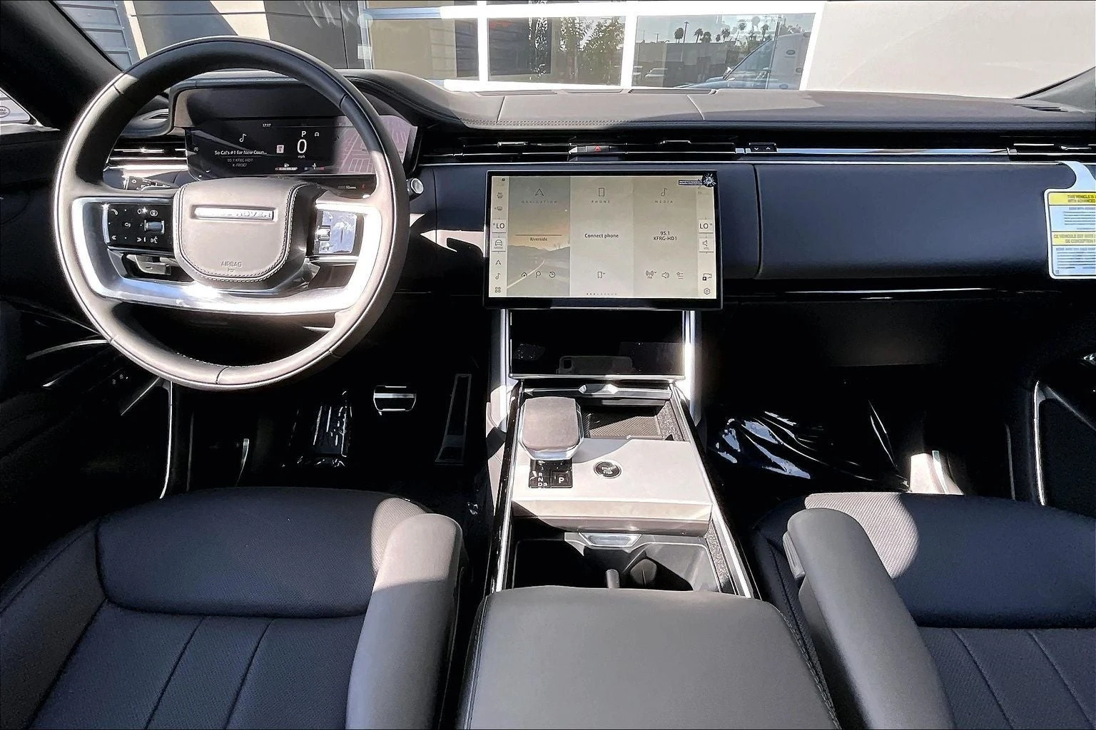 2026 Land Rover Range Rover SE LWB (L460), 5/15