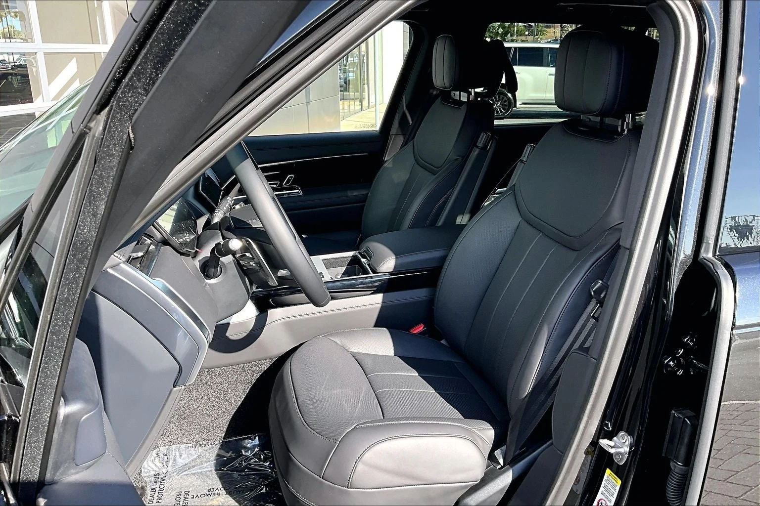 2026 Land Rover Range Rover SE LWB (L460), 9/15