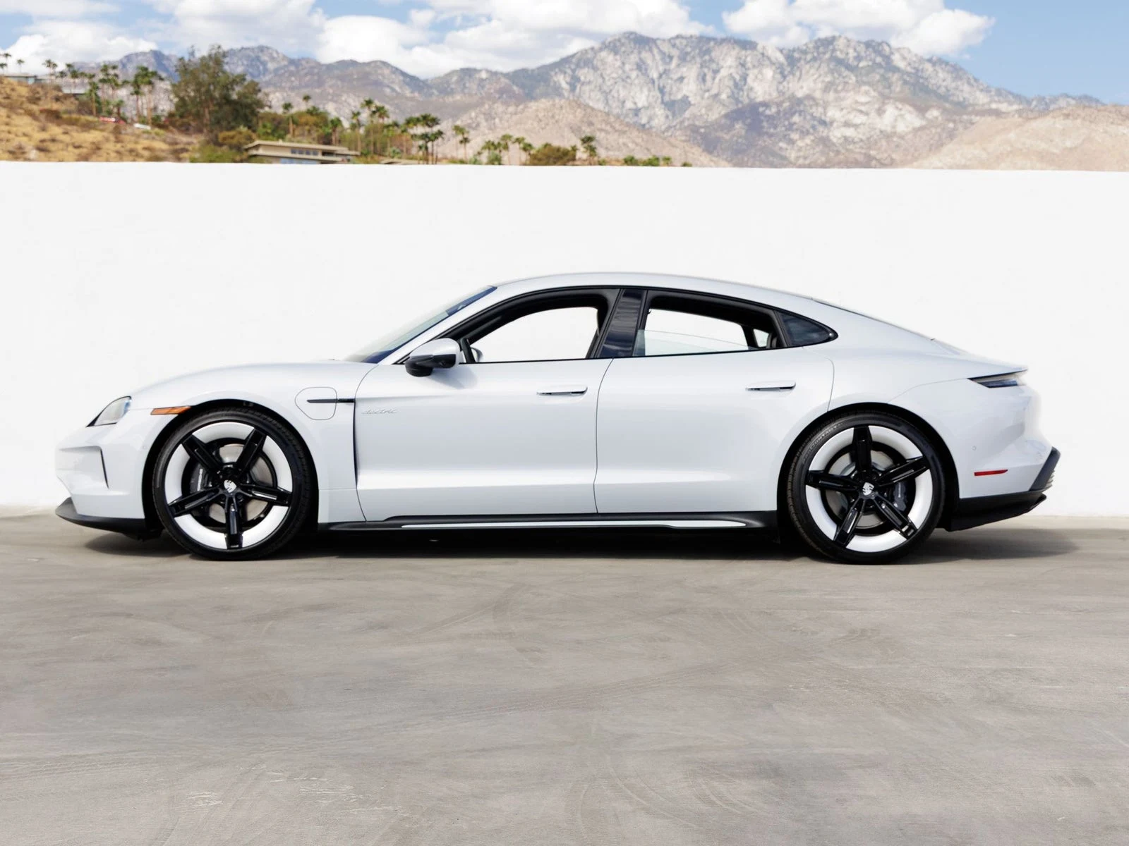 2026 Porsche Taycan 4 Sedan (2025 Update), 2/20