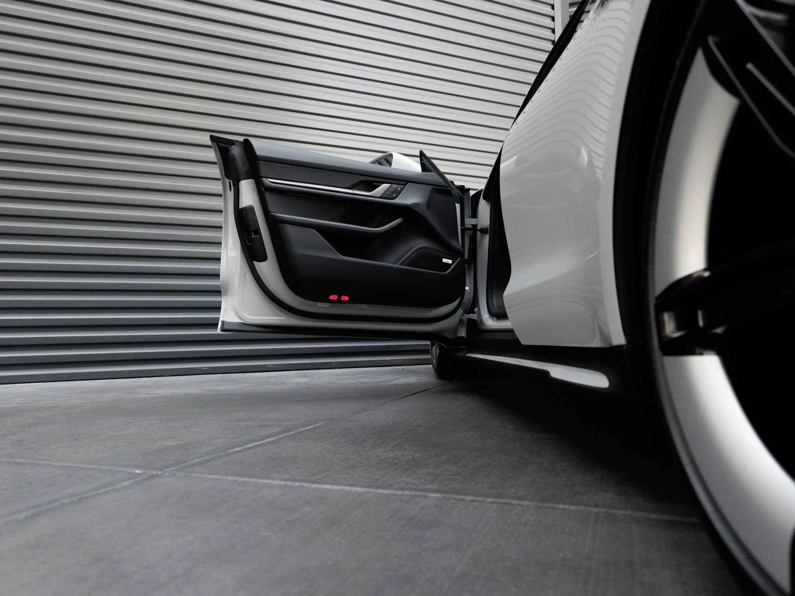 2026 Porsche Taycan 4 Sedan (2025 Update), 15/20