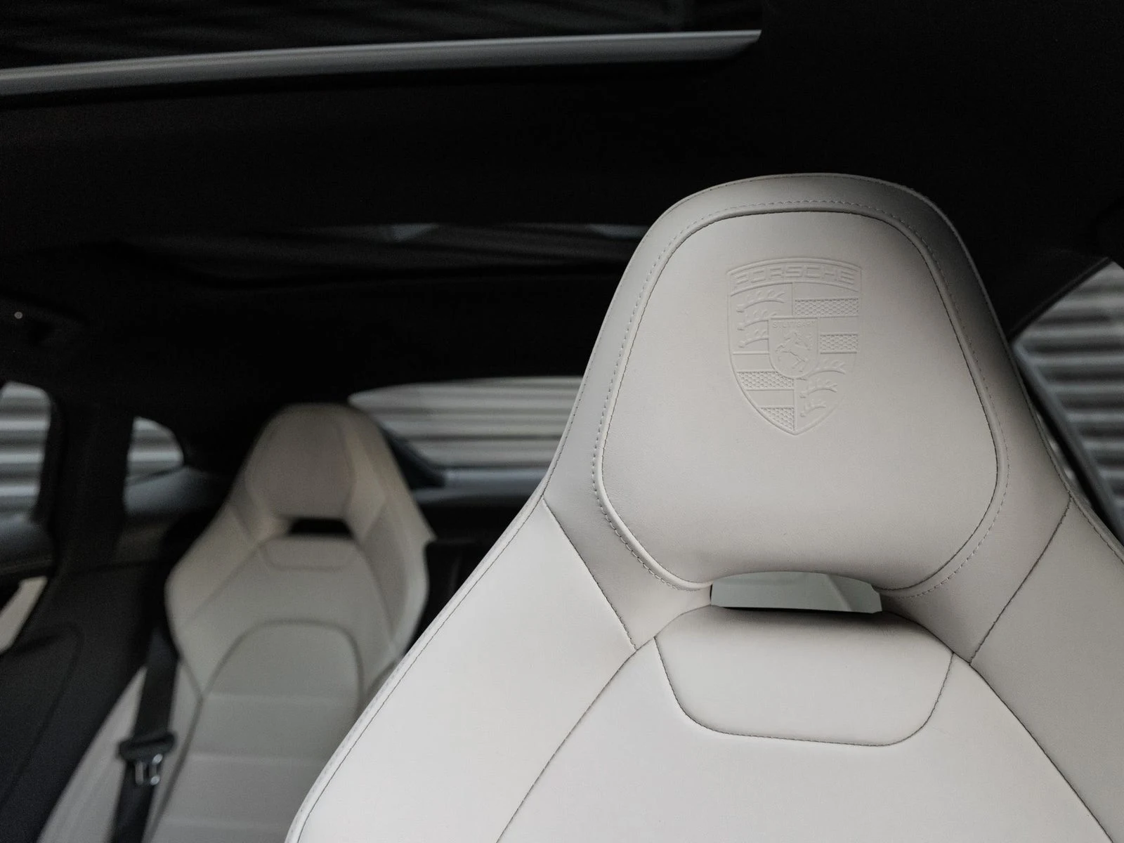2026 Porsche Panamera (976), 15/20