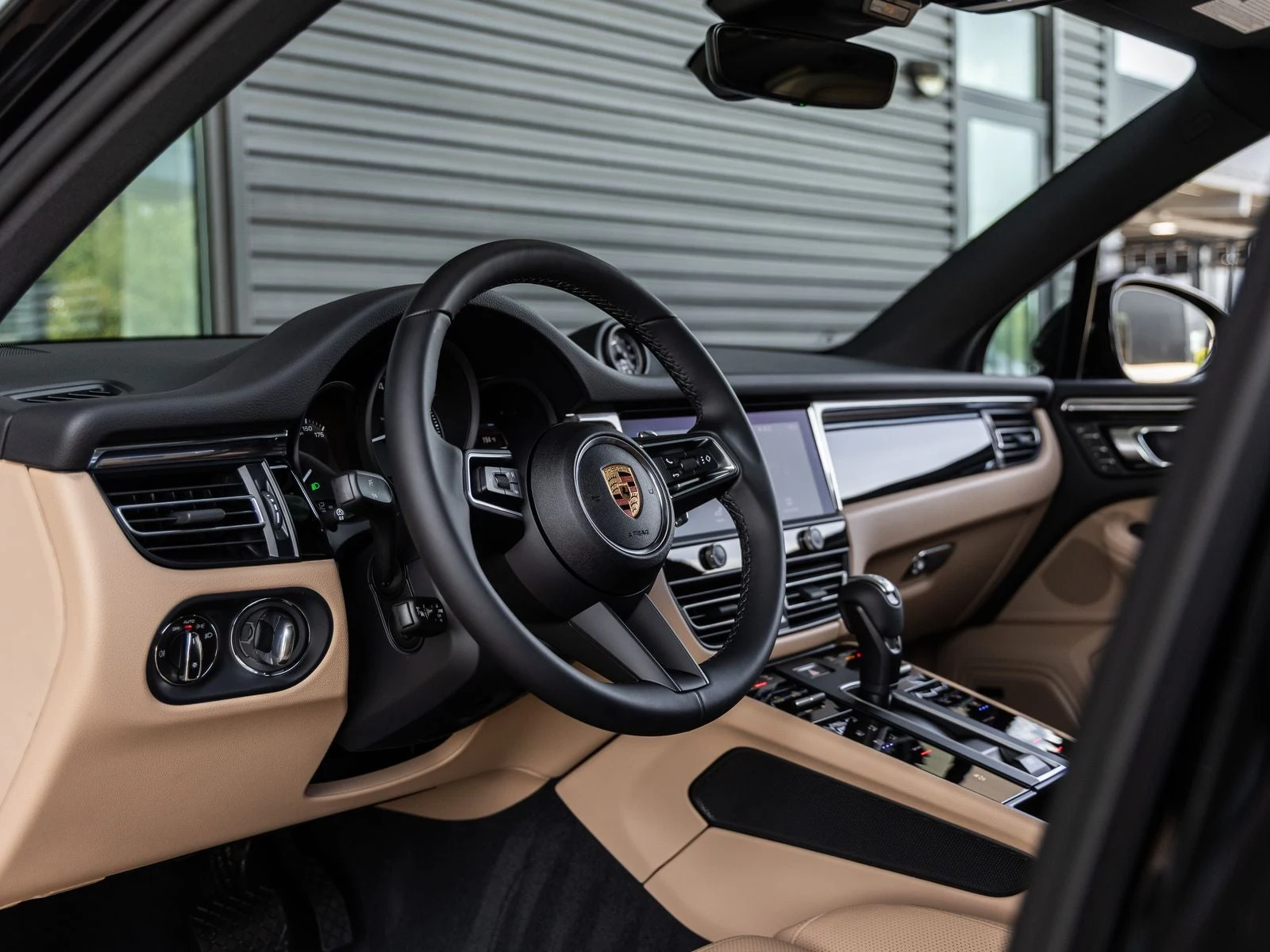 2026 Porsche Macan (95B), 4/20