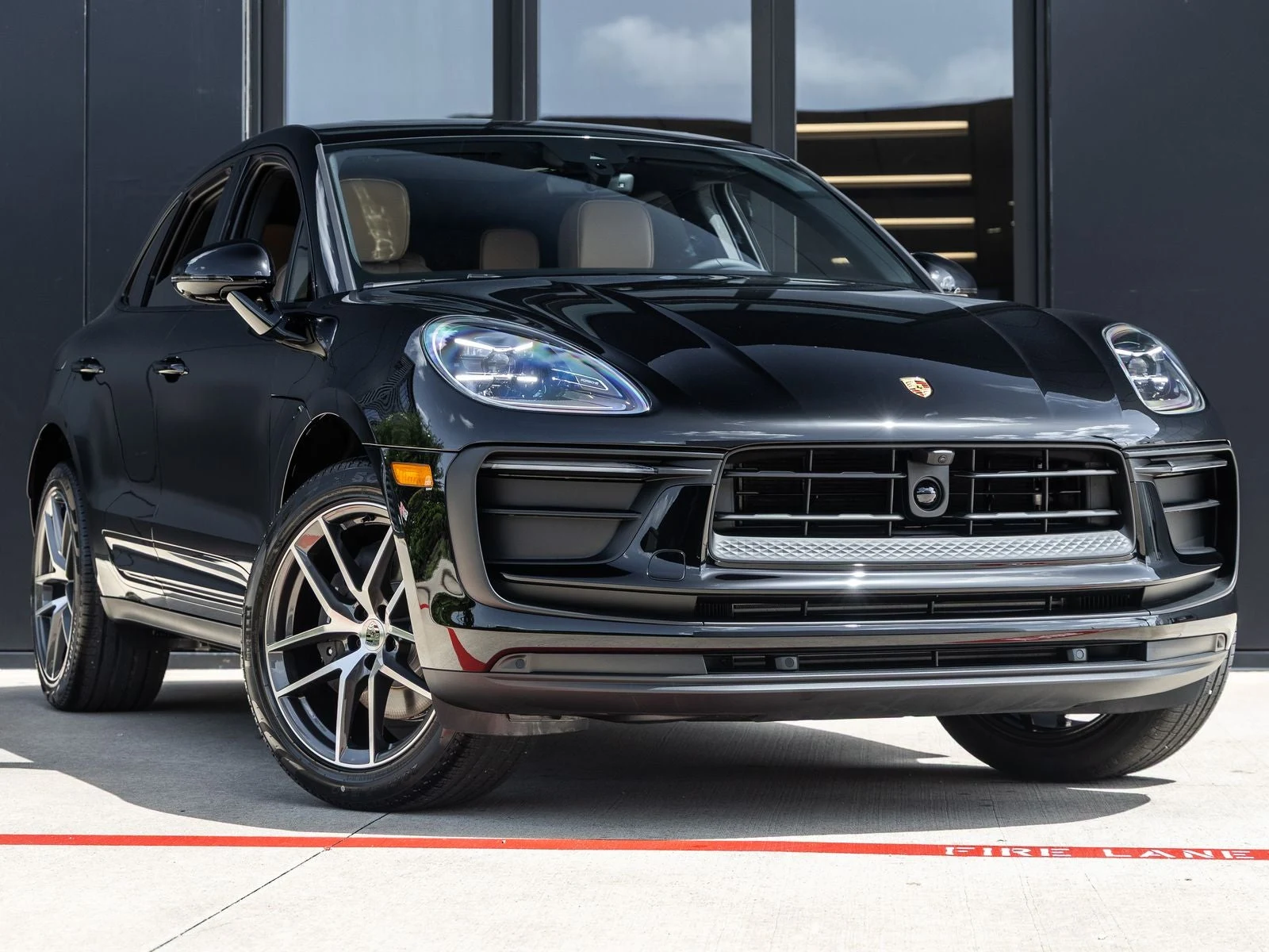 2026 Porsche Macan (95B), 6/20