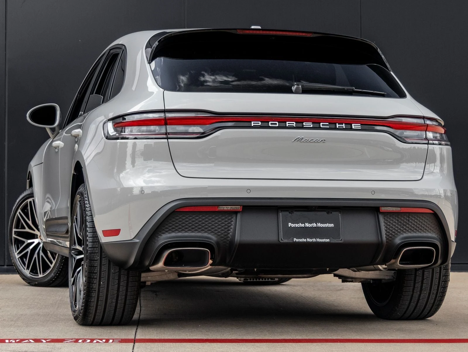 2026 Porsche Macan (95B), 3/20