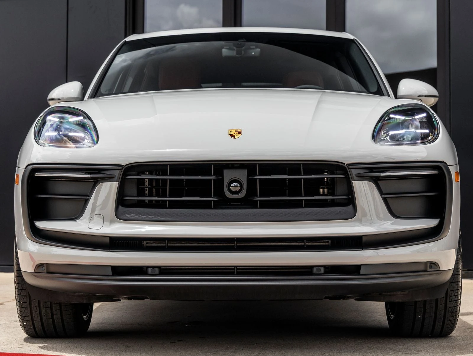 2026 Porsche Macan (95B), 8/20