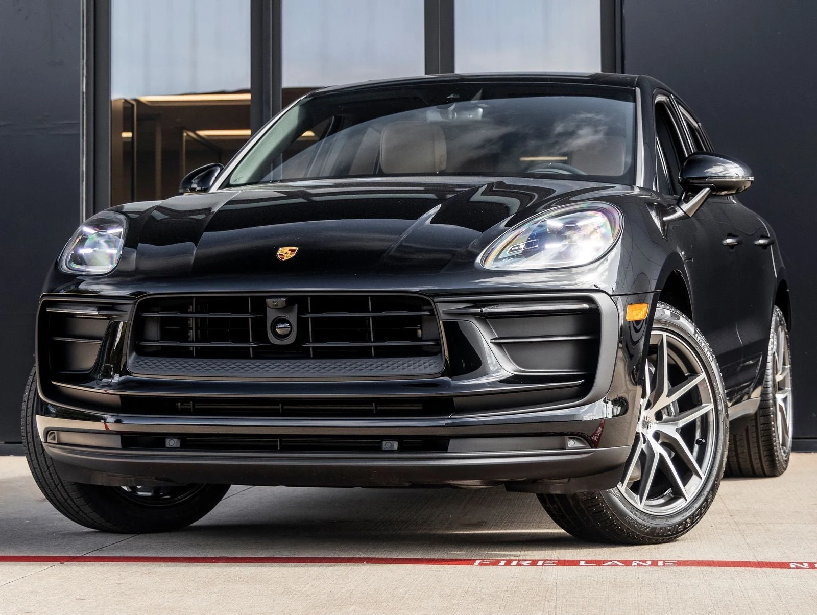 Porsche Macan (95B) · black · Indigo Auto Group
