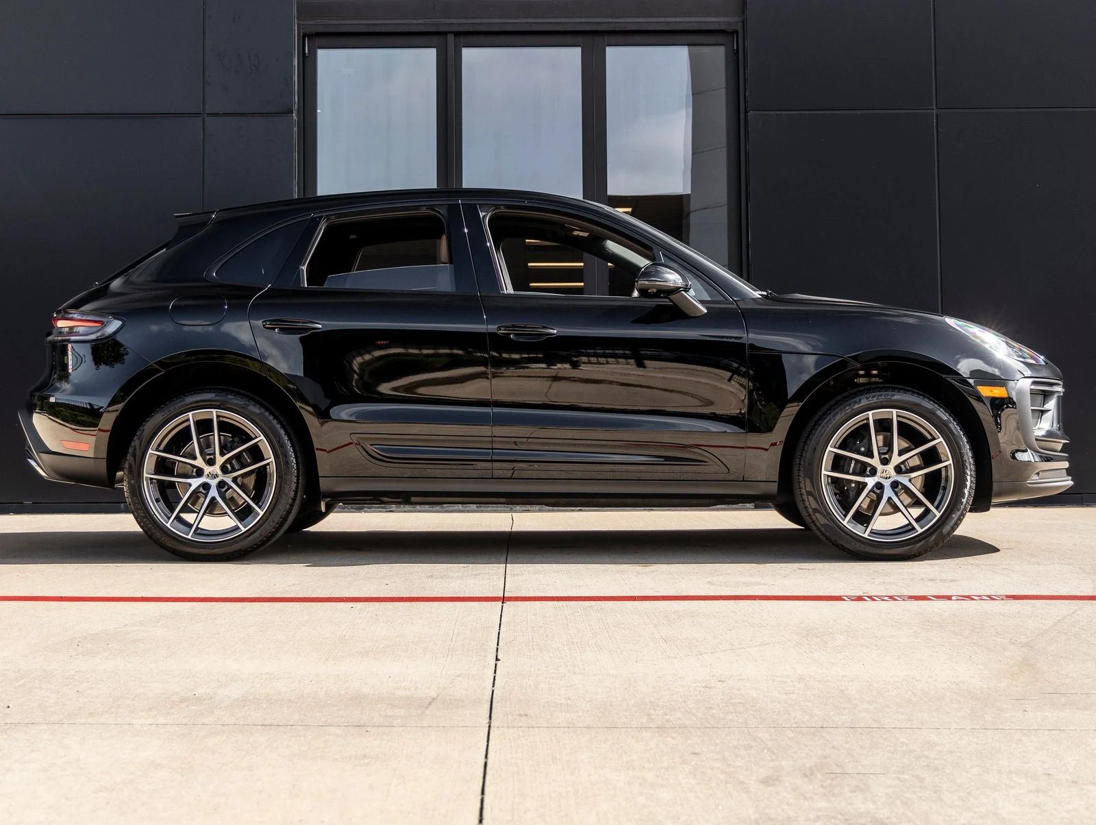 2026 Porsche Macan (95B), 12/20