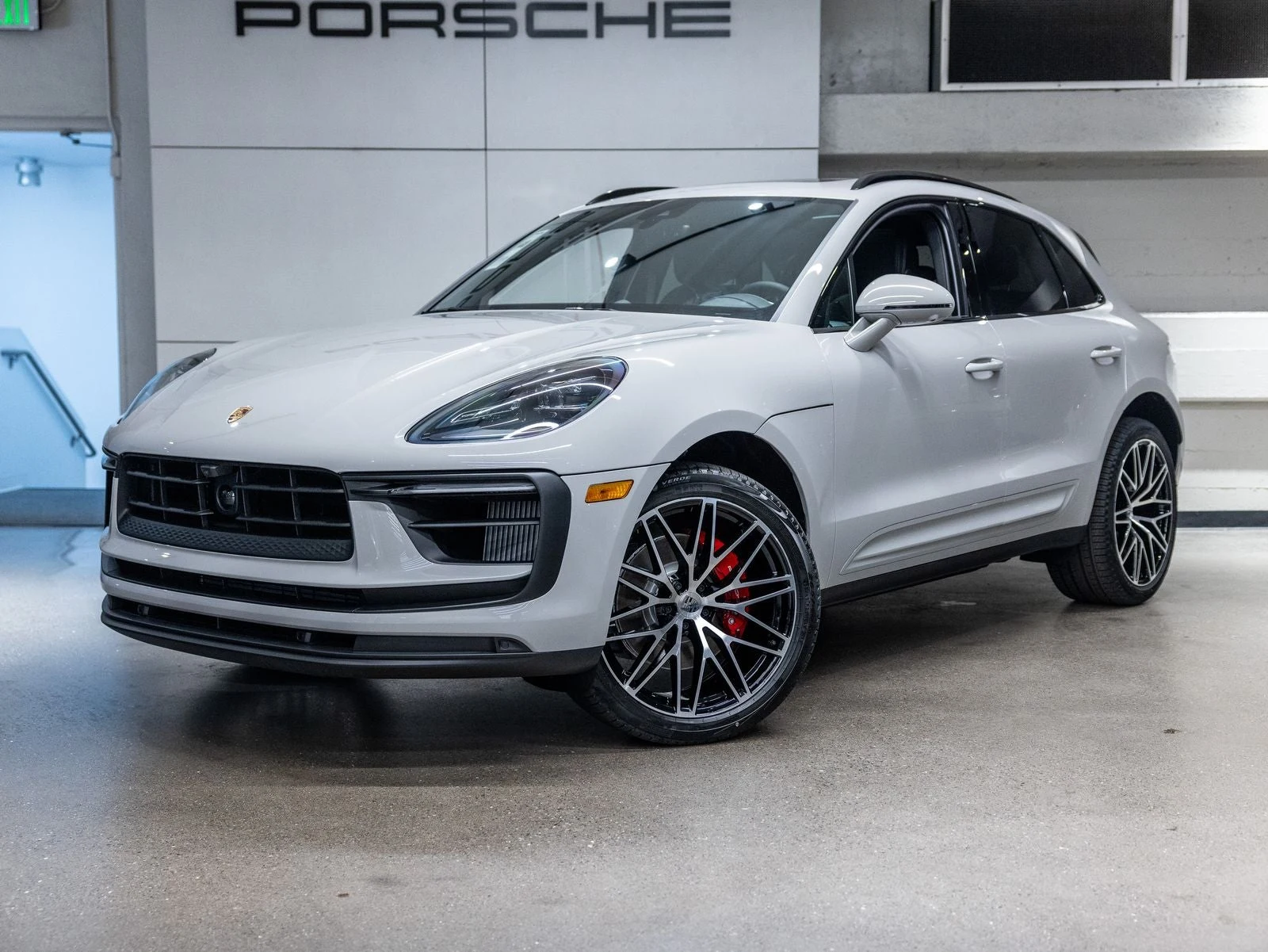 Porsche Macan S (95B) · Chalk · Indigo Auto Group