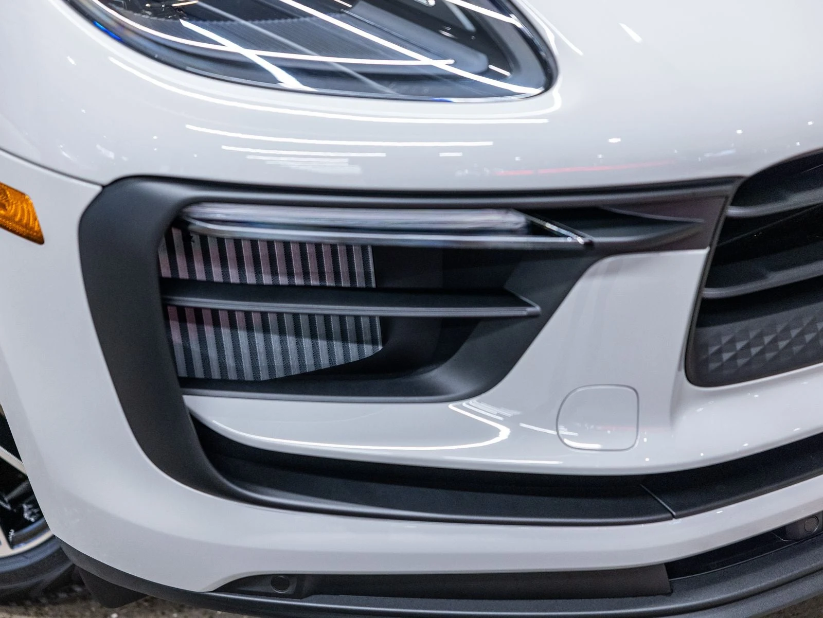 2026 Porsche Macan S (95B), 13/20