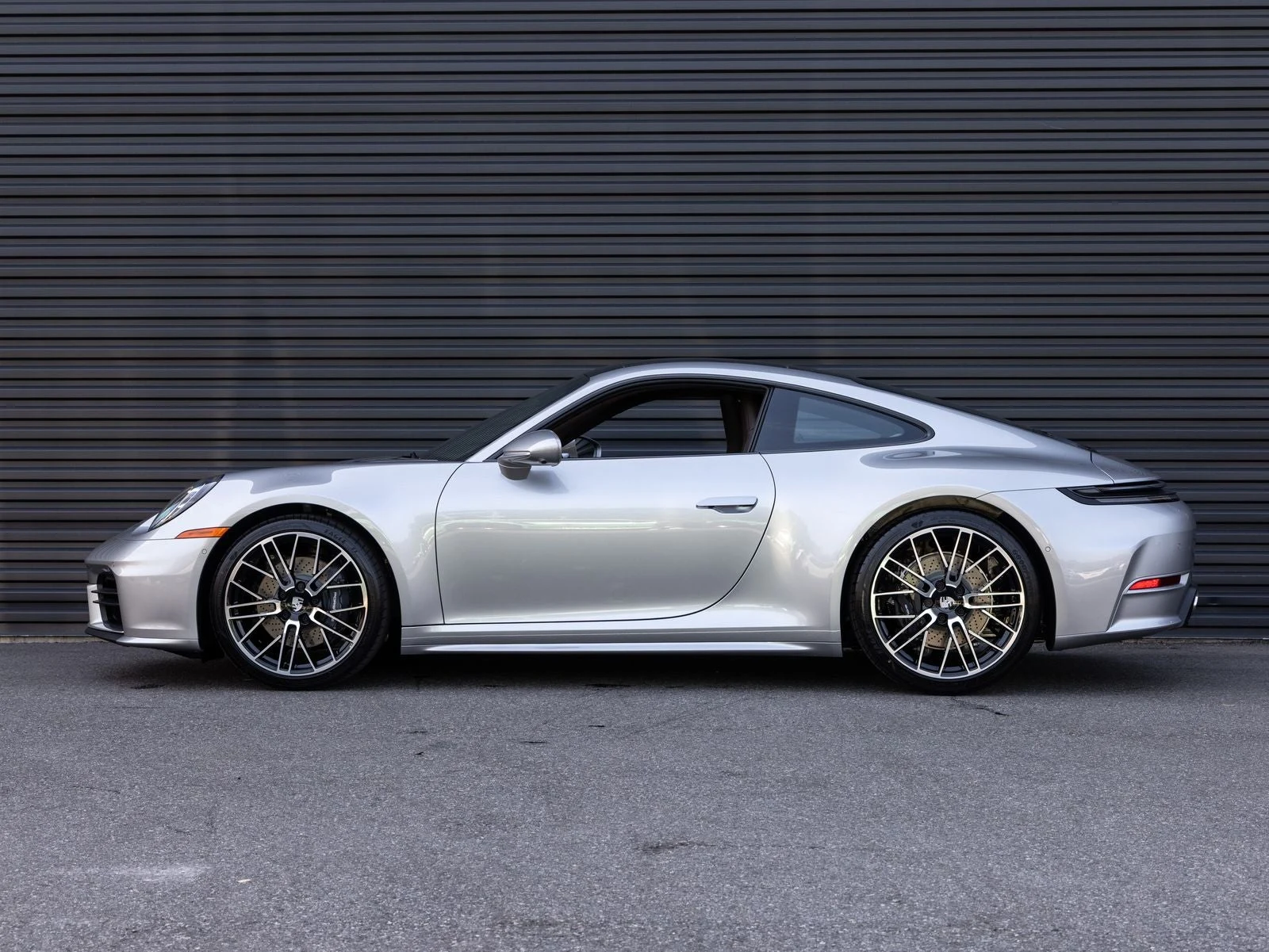 2026 Porsche 911 Carrera (992.2), 2/20