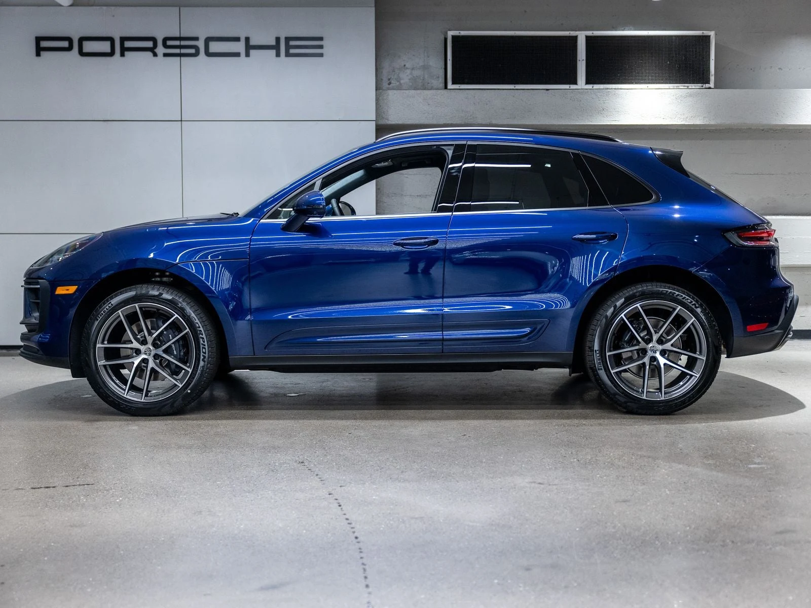 2026 Porsche Macan (95B), 2/20