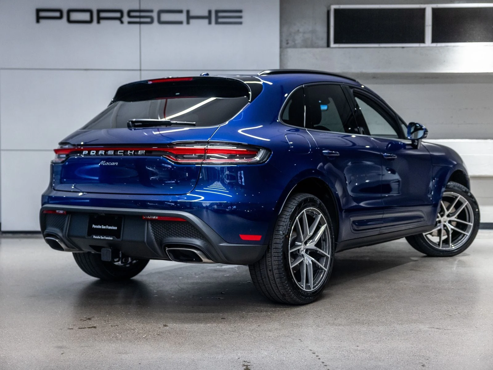 2026 Porsche Macan (95B), 8/20