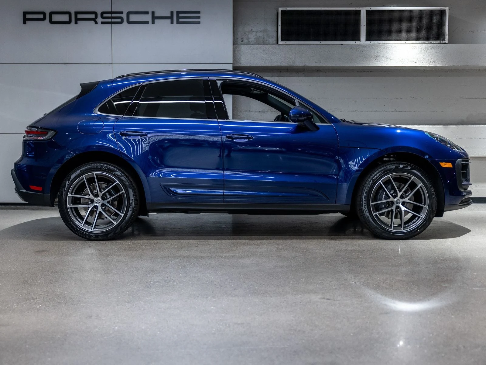 2026 Porsche Macan (95B), 9/20