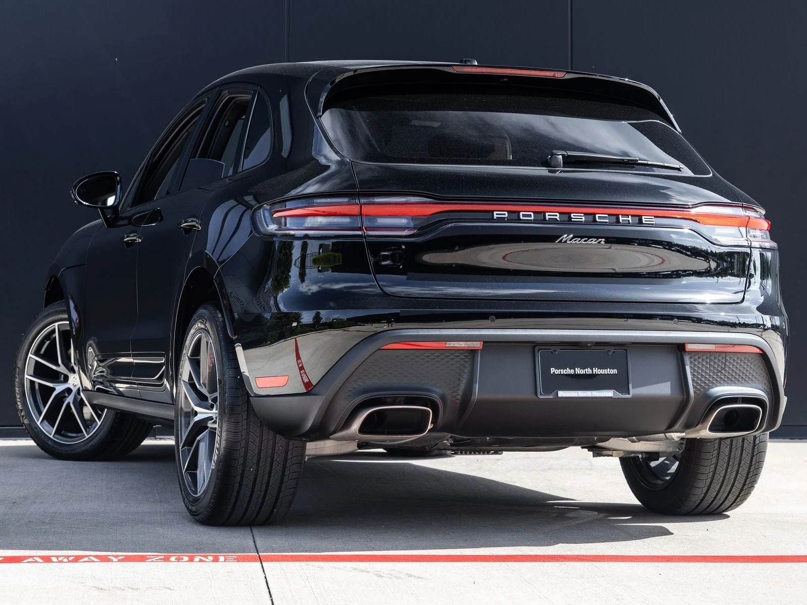 2026 Porsche Macan (95B), 3/20