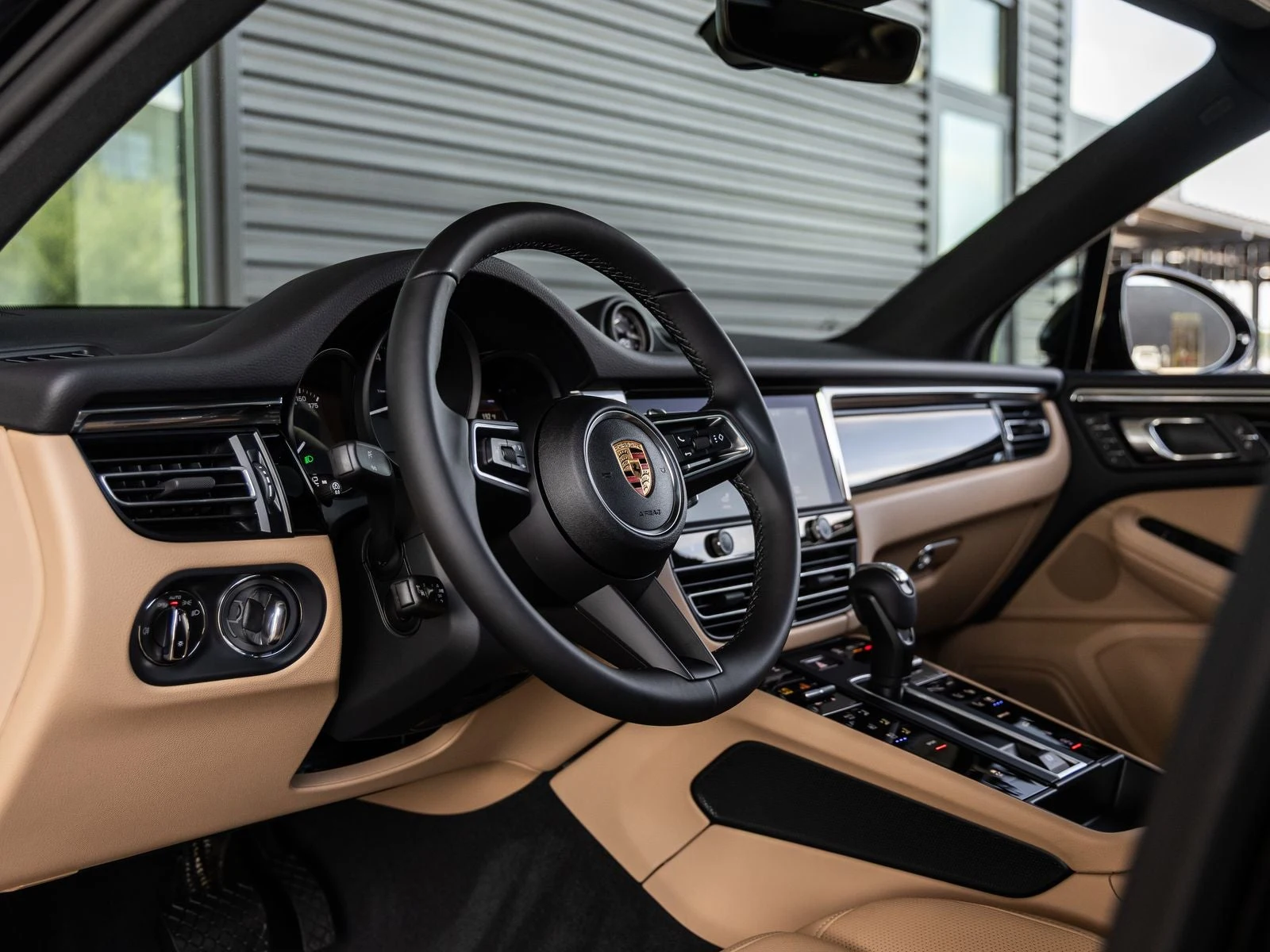 2026 Porsche Macan (95B), 4/20