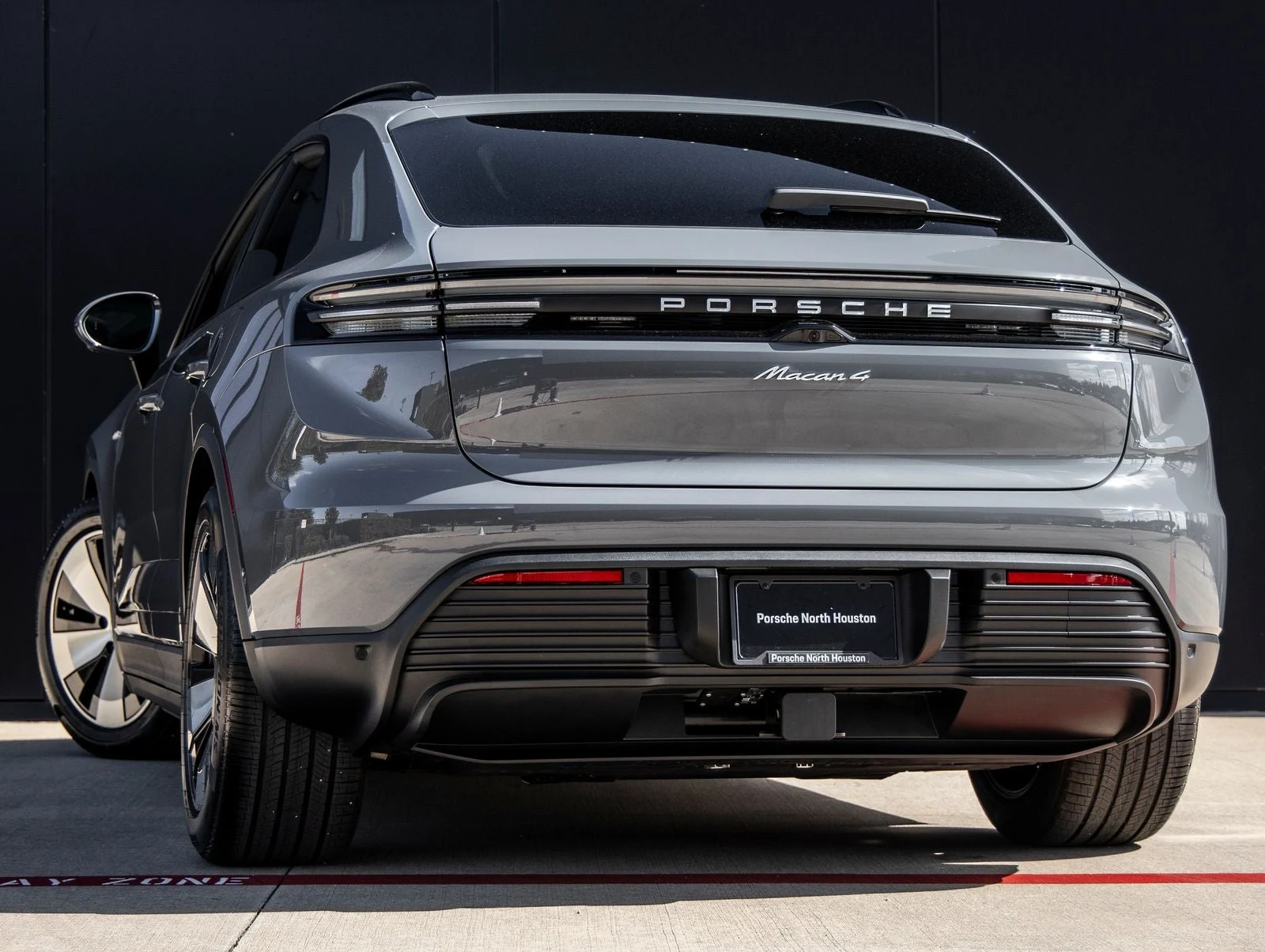 2026 Porsche Macan 4 Electric (XAB), 3/20