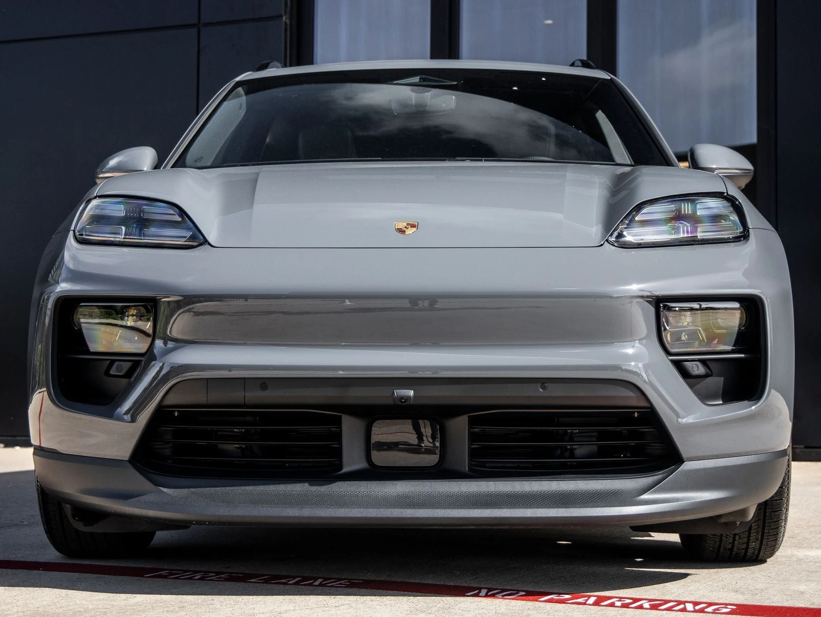 2026 Porsche Macan 4 Electric (XAB), 8/20
