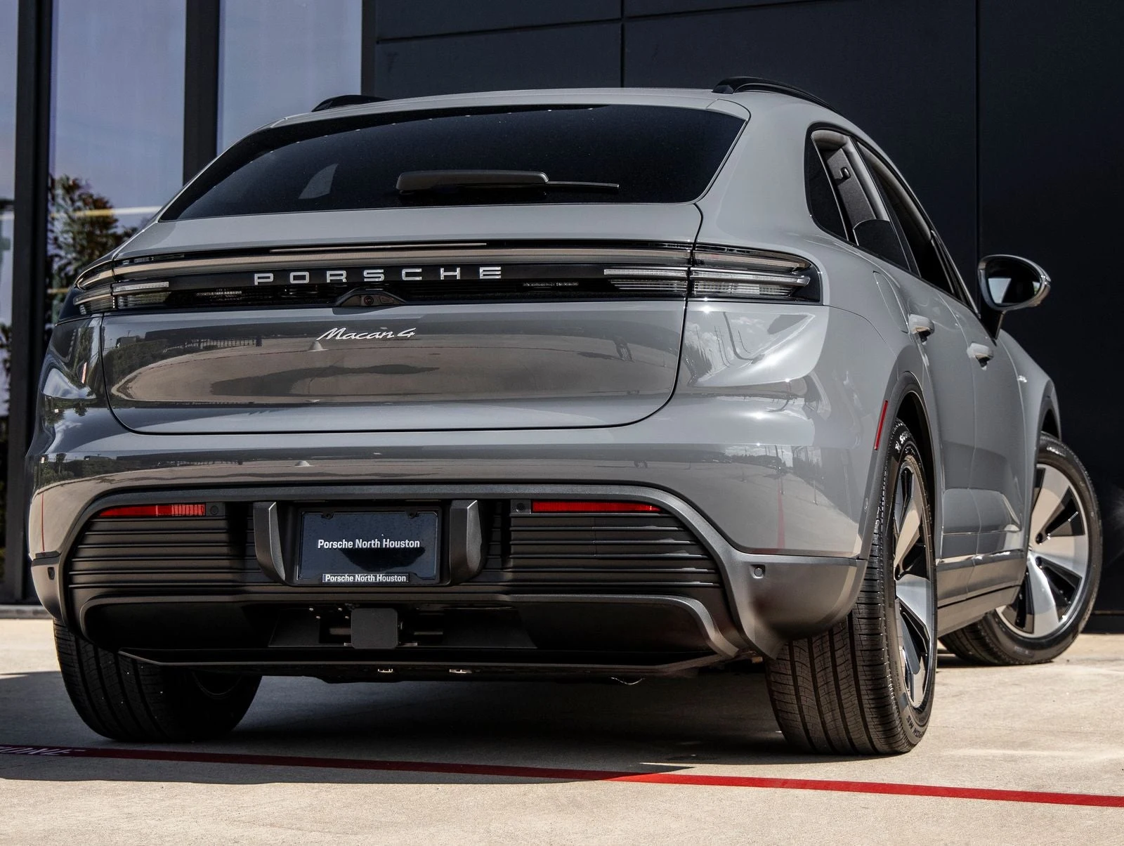 2026 Porsche Macan 4 Electric (XAB), 11/20