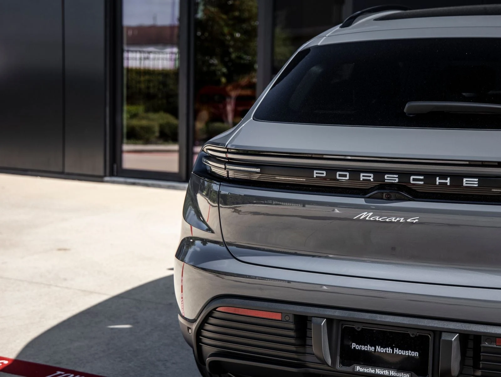 2026 Porsche Macan 4 Electric (XAB), 13/20