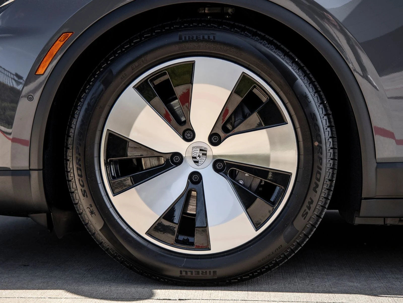 2026 Porsche Macan 4 Electric (XAB), 15/20