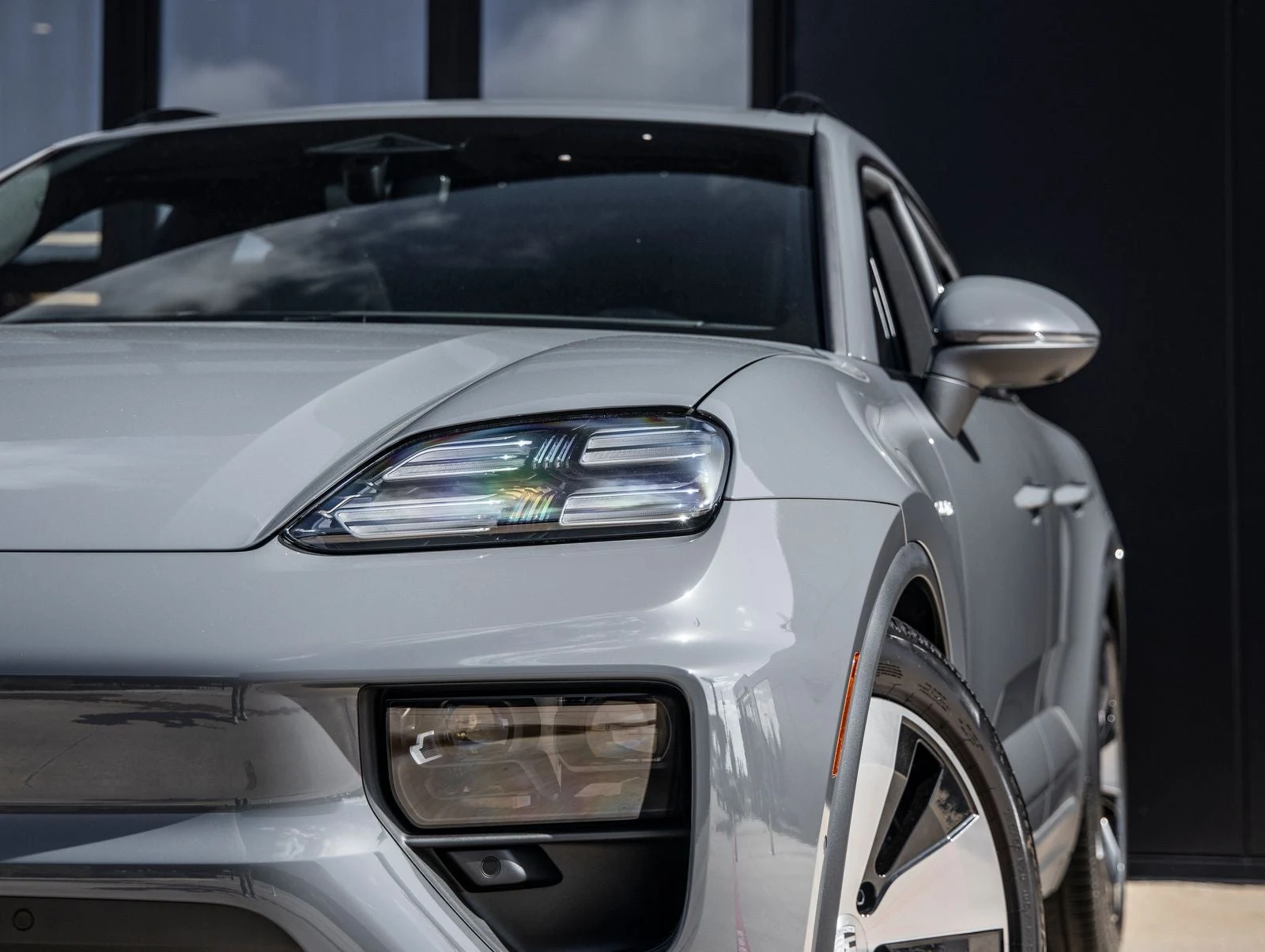 2026 Porsche Macan 4 Electric (XAB), 16/20