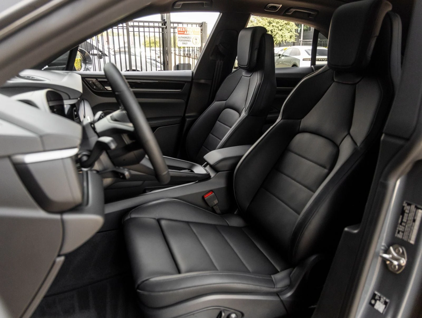 2026 Porsche Macan 4 Electric (XAB), 5/20
