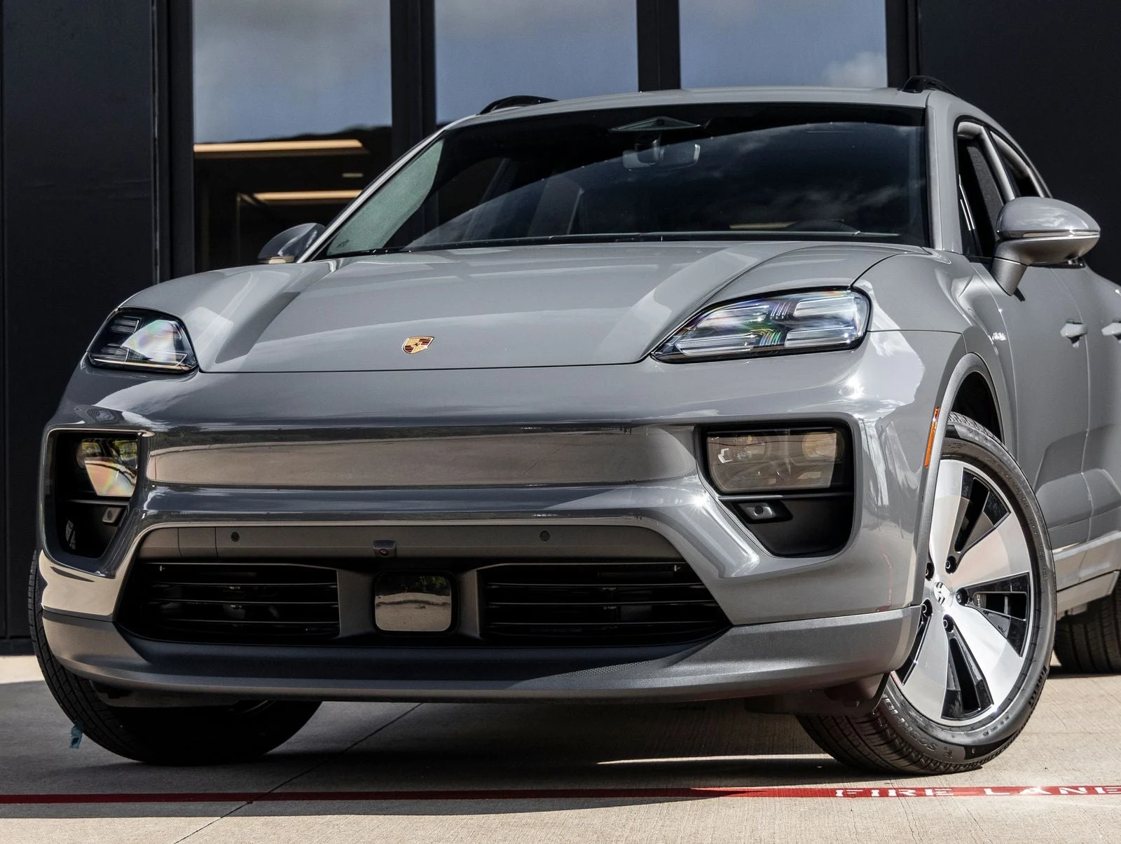 2026 Porsche Macan 4 Electric (XAB), 7/20