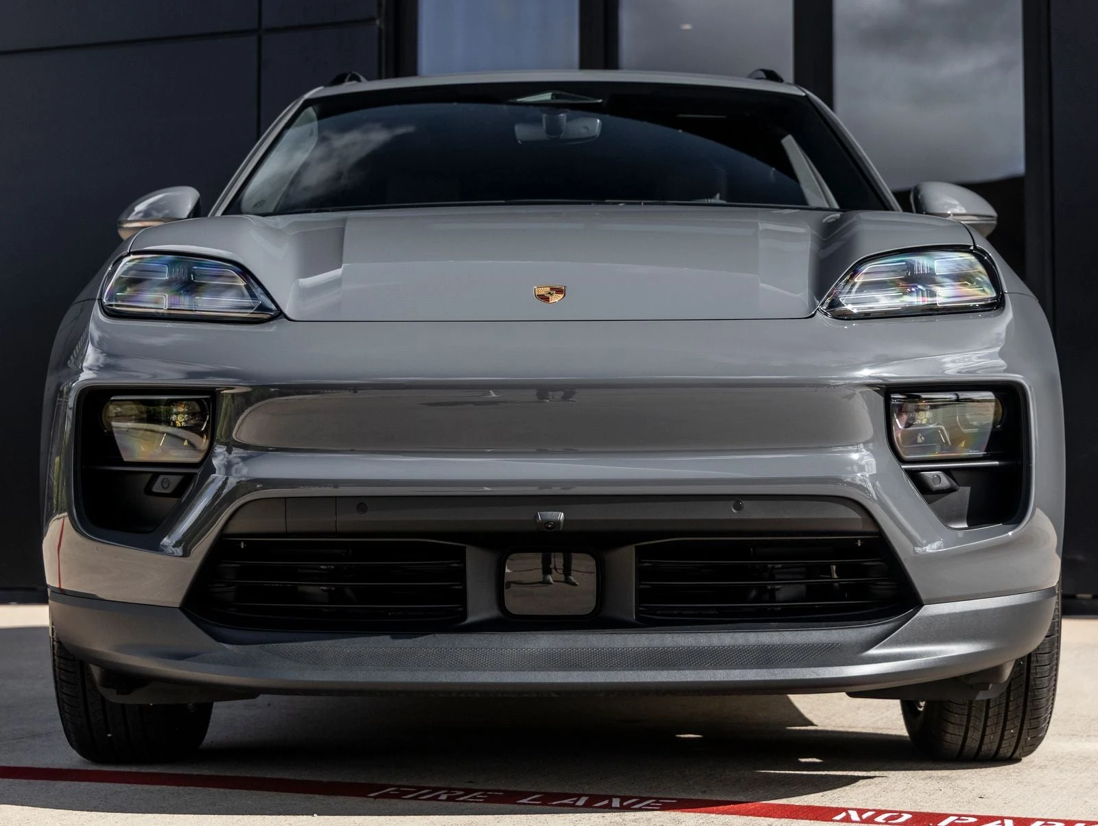2026 Porsche Macan 4 Electric (XAB), 8/20