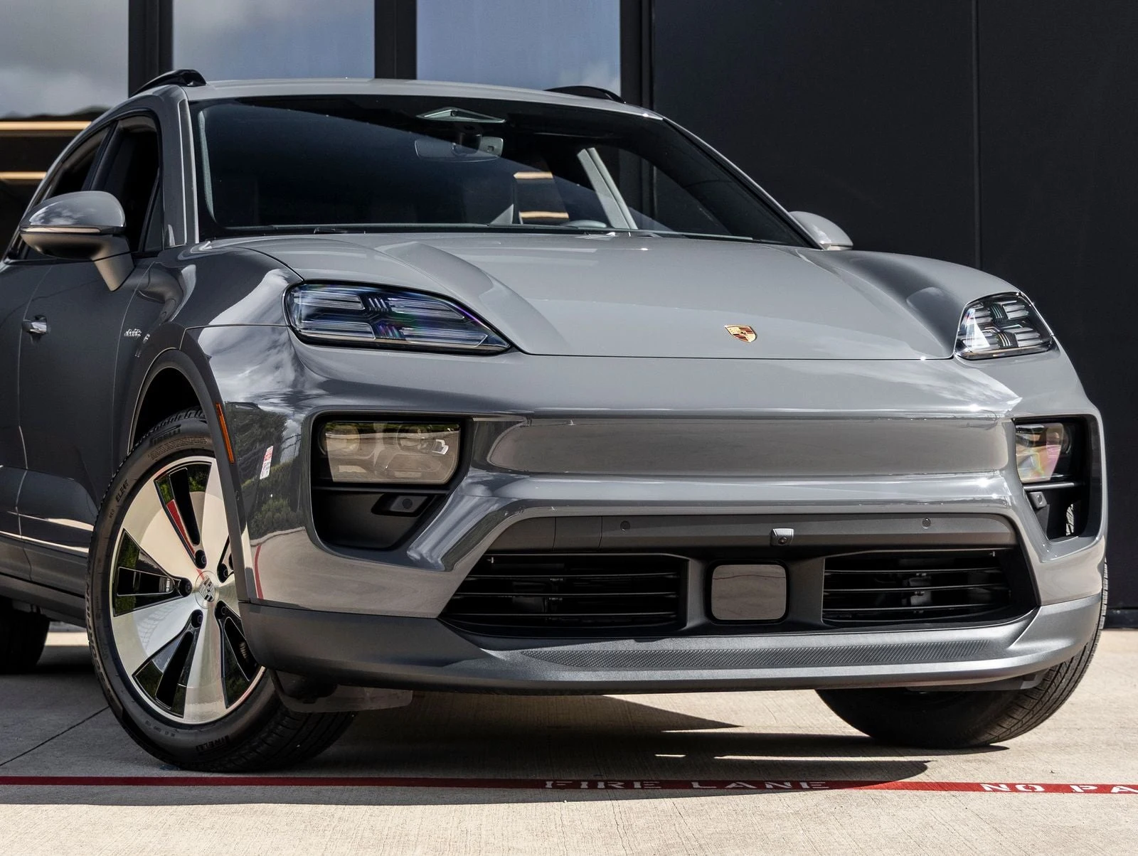 2026 Porsche Macan 4 Electric (XAB), 9/20