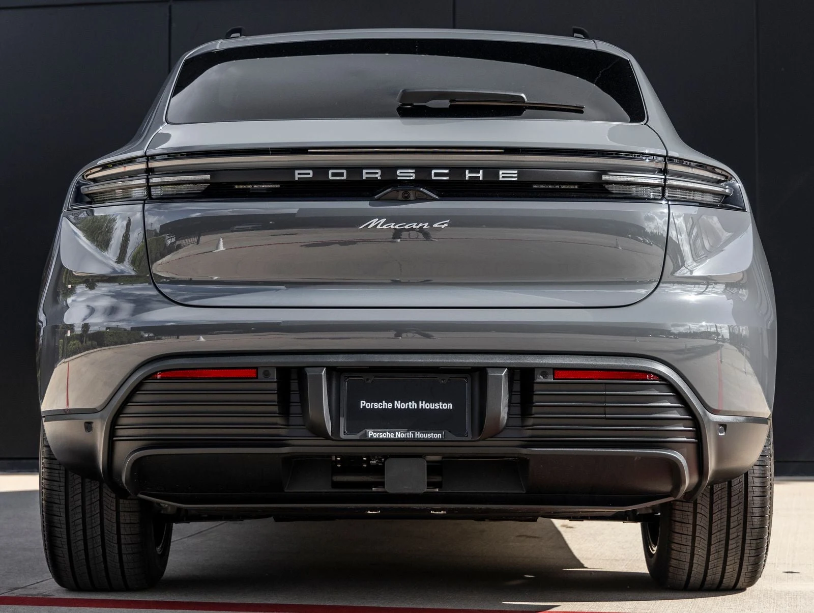 2026 Porsche Macan 4 Electric (XAB), 10/20
