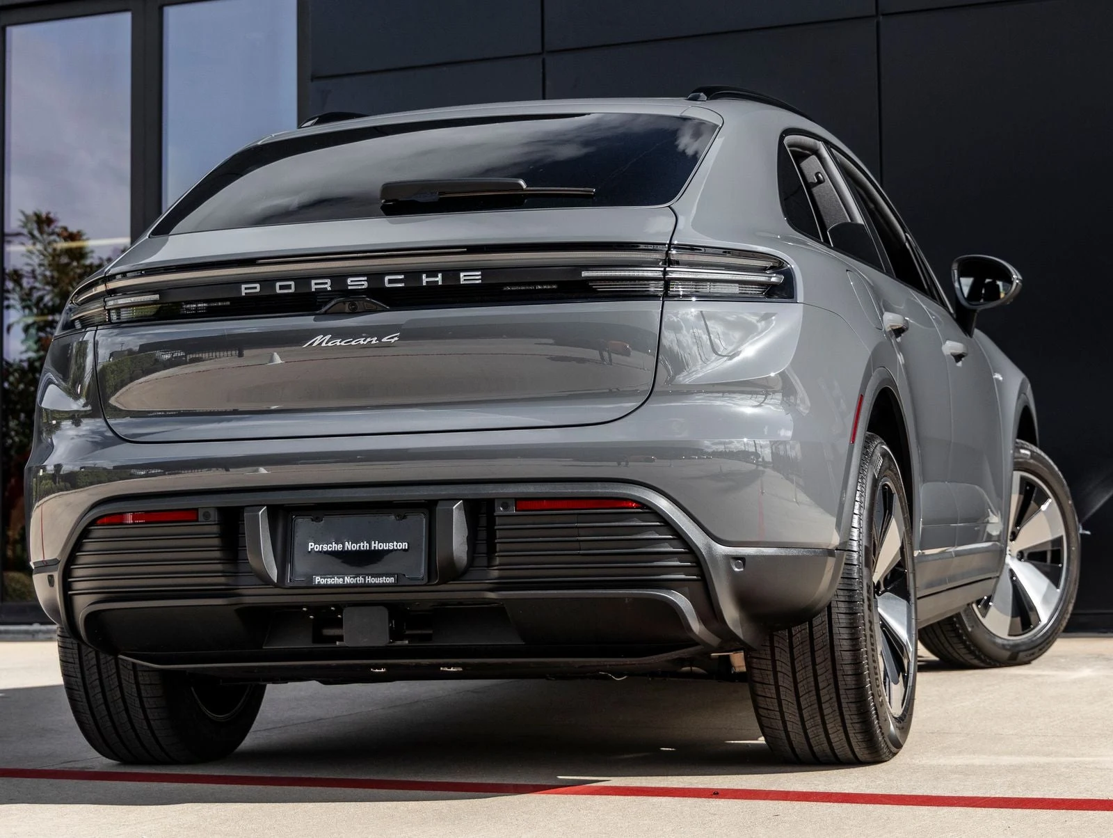2026 Porsche Macan 4 Electric (XAB), 11/20
