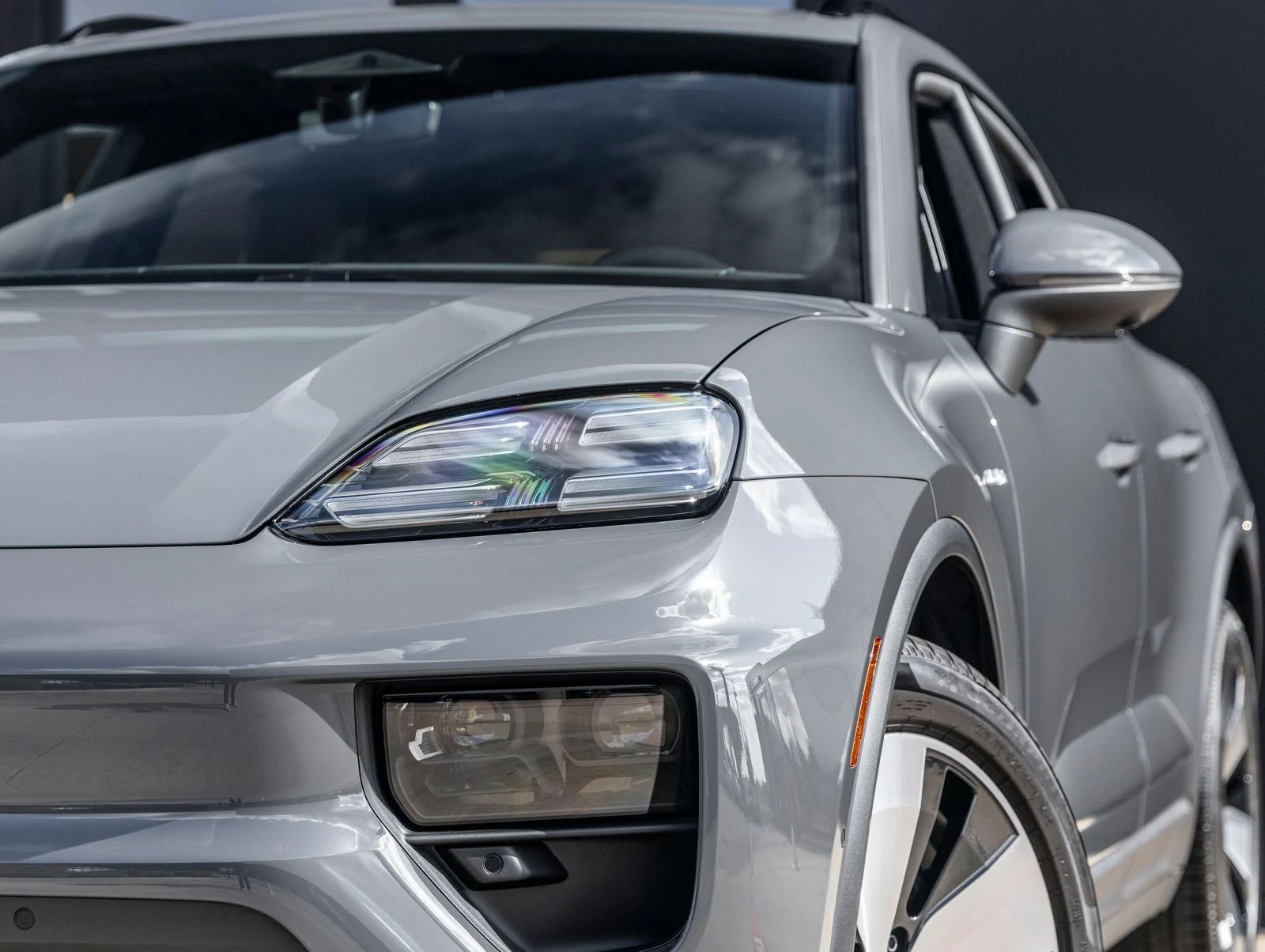 2026 Porsche Macan 4 Electric (XAB), 16/20