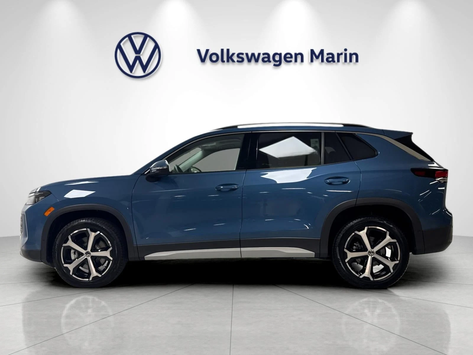 2026 Volkswagen Tiguan SE (3rd Generation North America), 2/20