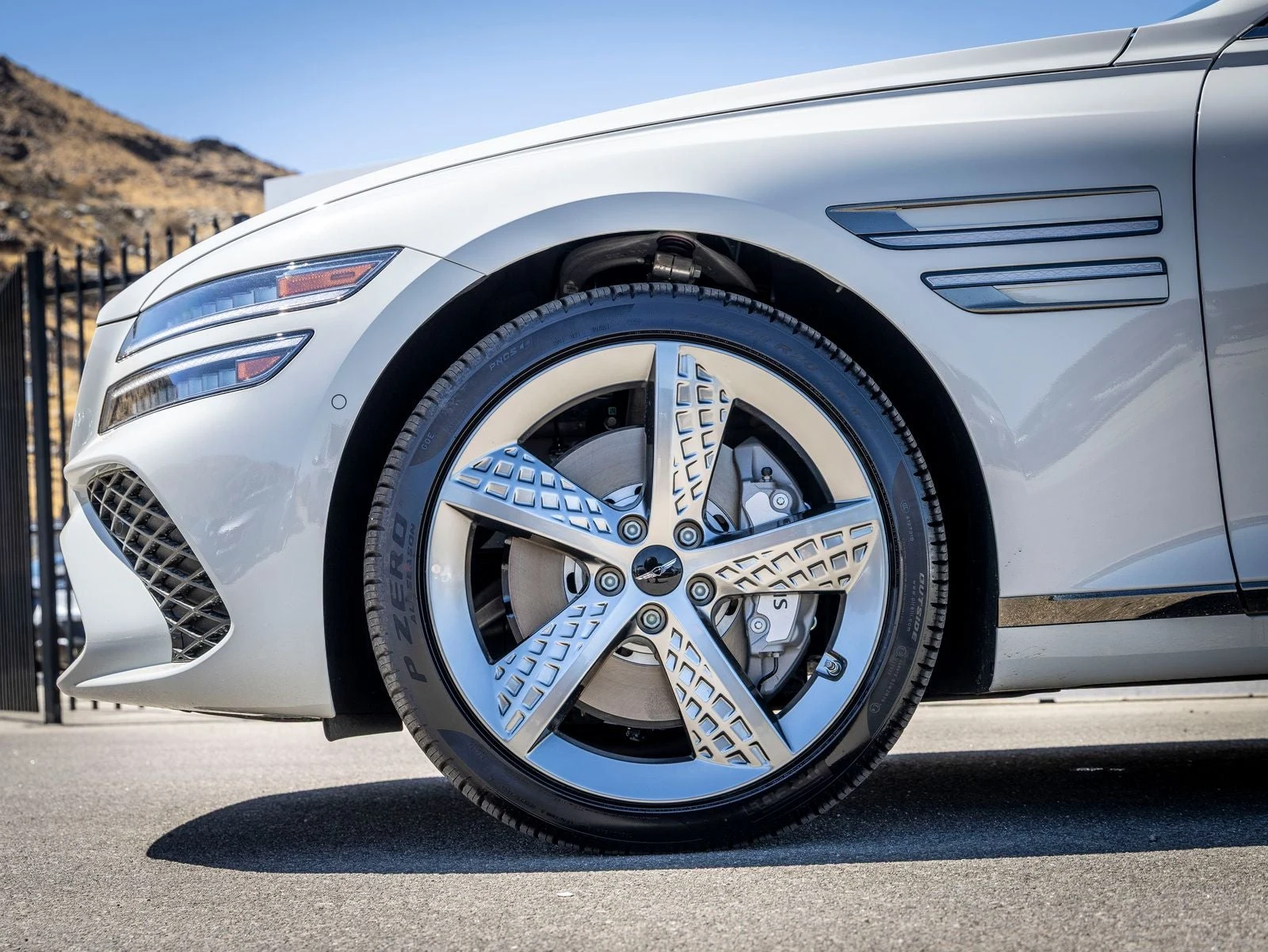 2027 Genesis G80 2.5T Sport Prestige (2024 Update), 4/20