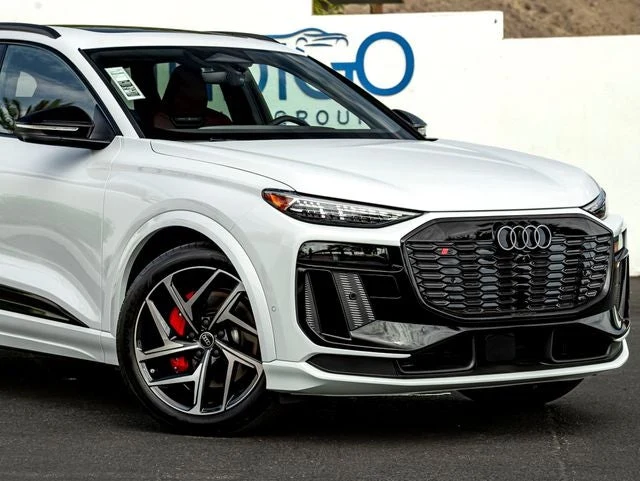 2027 Audi SQ6 e-tron Premium Plus quattro, 5/20