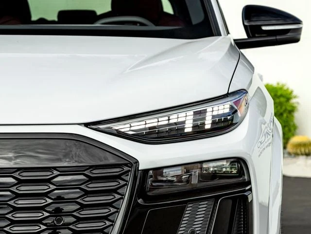 2027 Audi SQ6 e-tron Premium Plus quattro, 10/20