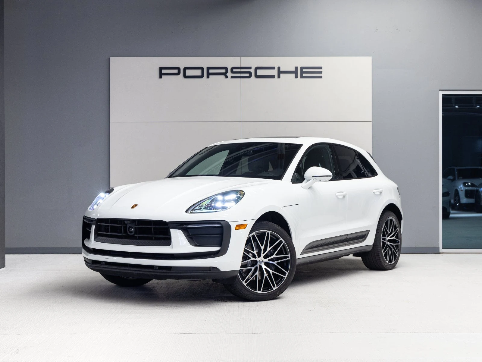 Porsche Macan (95B) · white · Indigo Auto Group