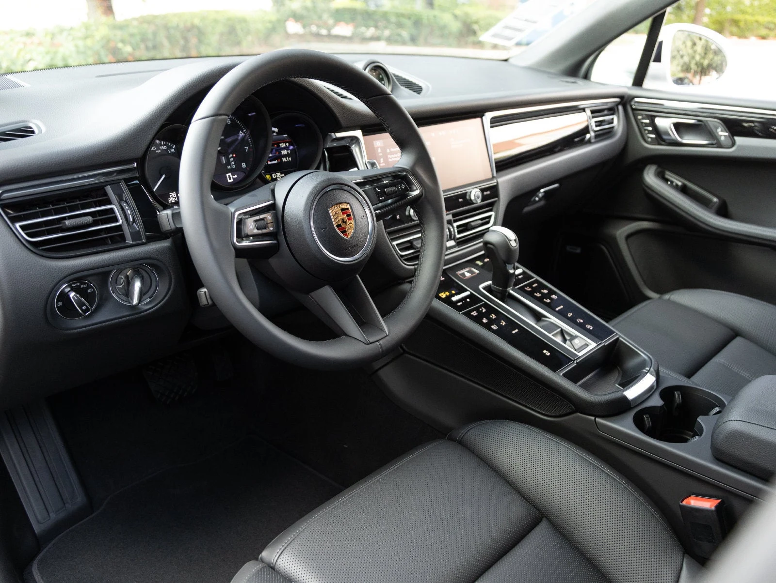 2026 Porsche Macan (95B), 4/20