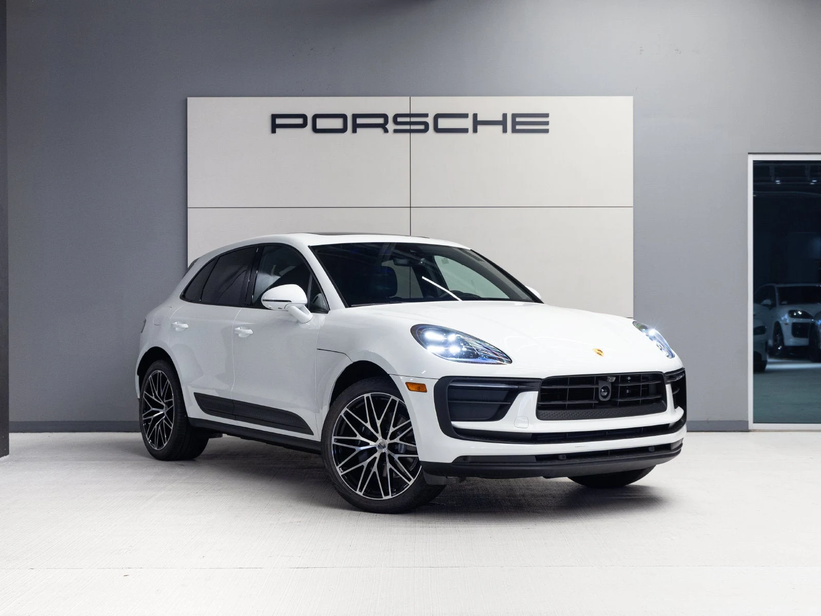2026 Porsche Macan (95B), 9/20